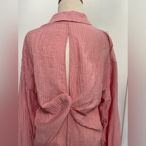 ZARA Pink Button Down Shirt with a Back Cutout Twist Detail - Size M